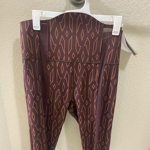 NWT IVY PARK MNGM Brown leggings!!